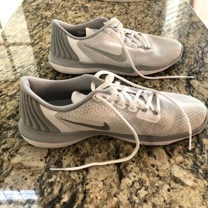 Nike Women’s Flex Supreme TR5 Cross Training Shoe Sz. 9 EUC